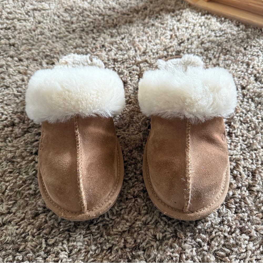 UGG® Cozy II Slipper